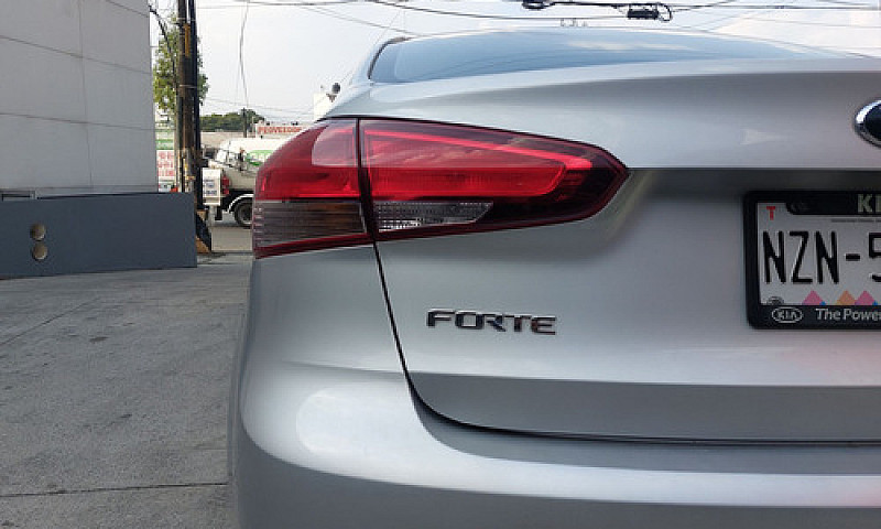Kia Forte 2017...