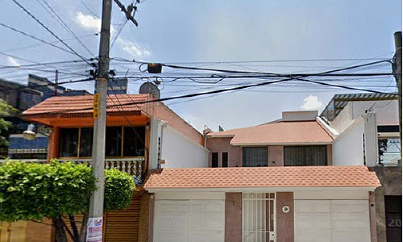 Casa En Venta, Ubica...