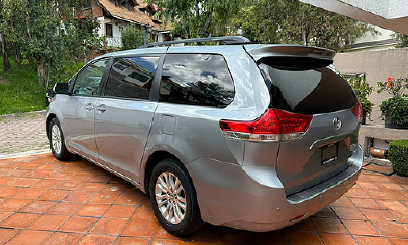 Toyota Sienna 3.5 Xl...