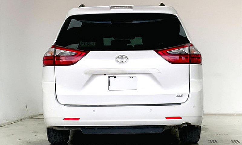 Toyota Sienna 2020...
