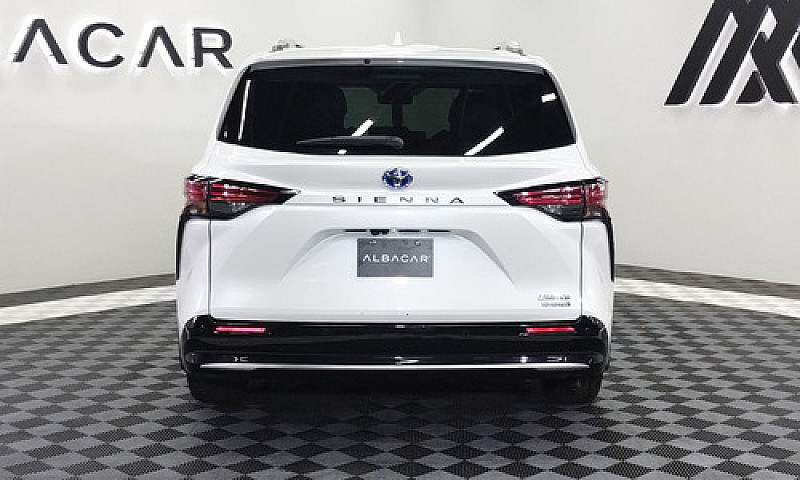 Toyota Sienna 2.5 Li...