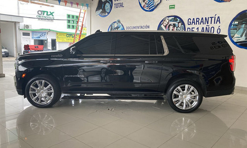 Chevrolet Suburban 2...