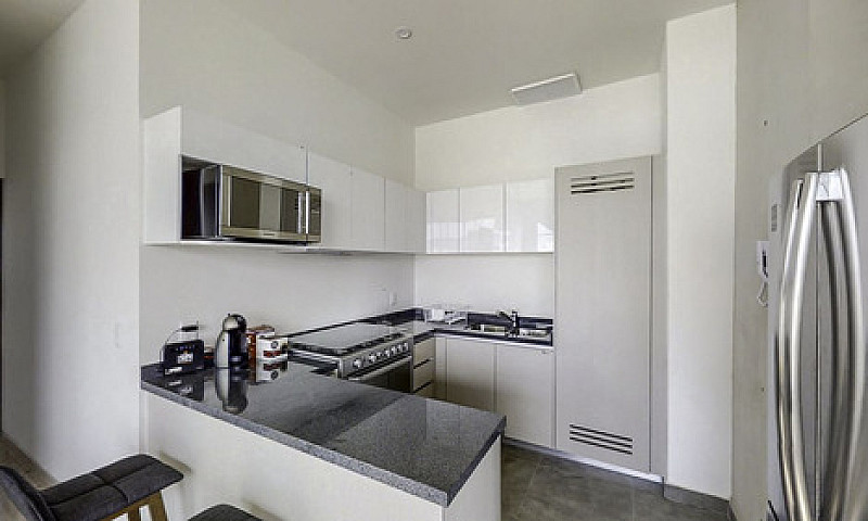Pent House Con Roof ...
