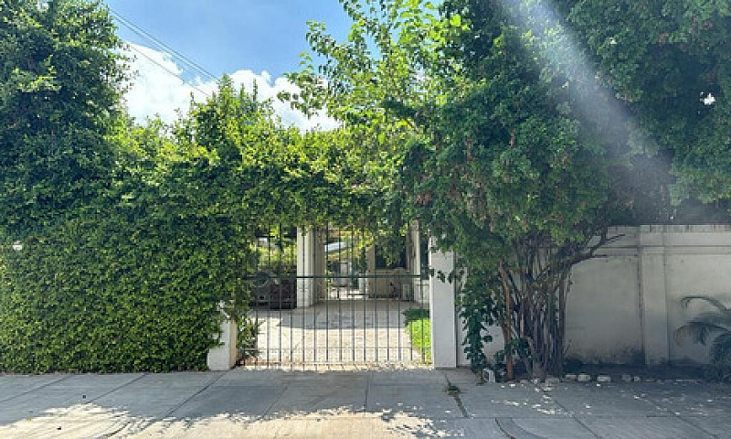Casa En Venta En Mir...