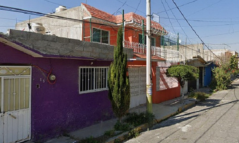 Casa De 2 Niveles A ...