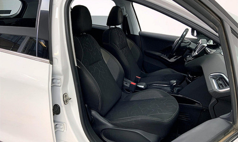 Peugeot 2008 2020...