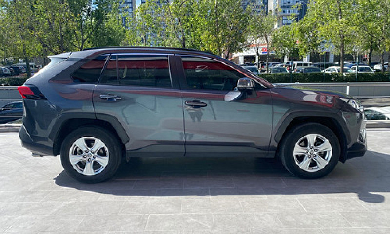 Toyota  Rav4  2020...