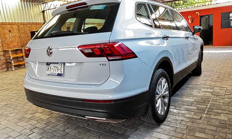 Volkswagen Tiguan 1....