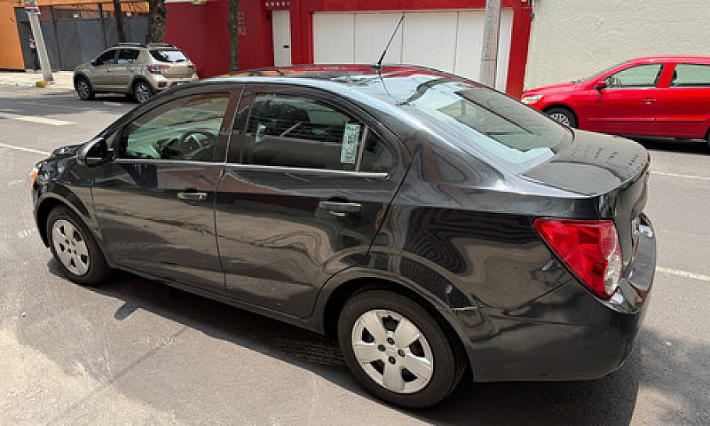 Chevrolet Sonic 1.6 ...