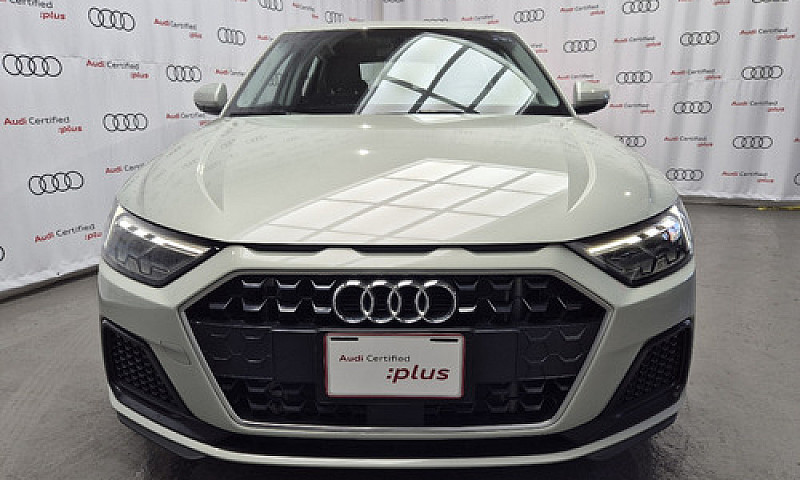 Audi  A1  2024...