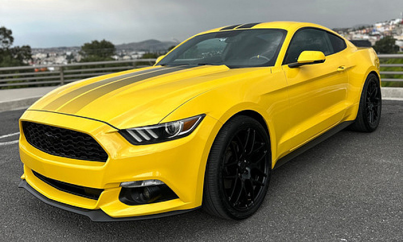 Ford Mustang 3.8 Cou...