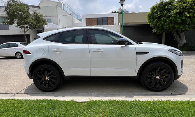 Jaguar F-Pace 3.0 Fi...