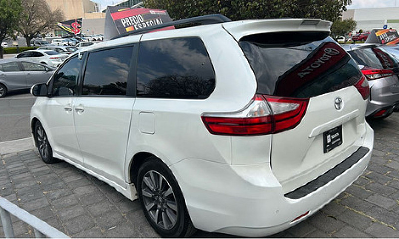 Toyota Sienna 2019...