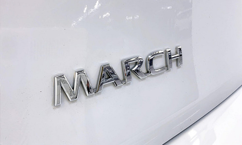 Nissan March 2020...