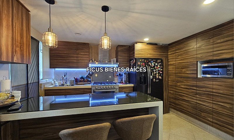 Casa En Venta En Cal...