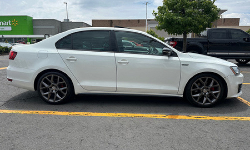 Volkswagen Jetta 2.0...