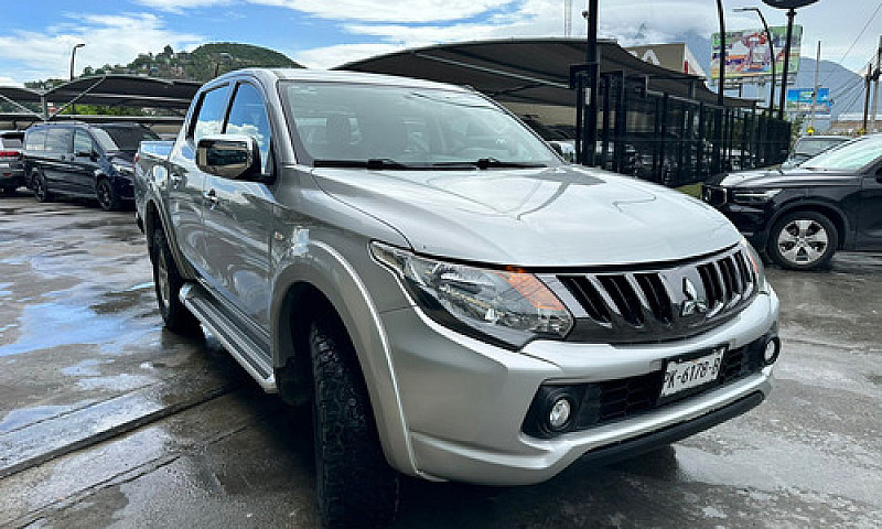 Mitsubishi L200 2017...