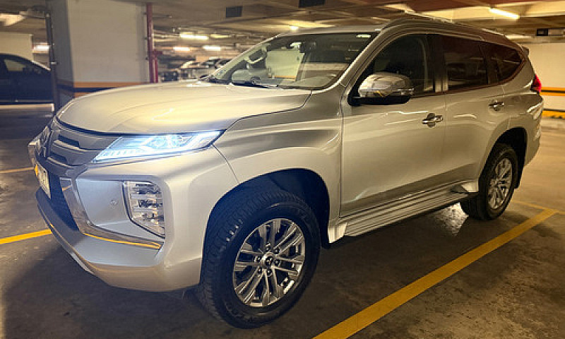 Mitsubishi Montero S...
