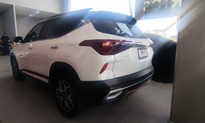Kia Seltos 2023...