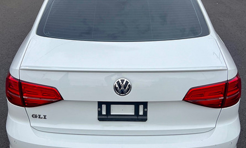 Volkswagen Jetta 2.0...