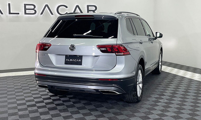 Volkswagen Tiguan 1....