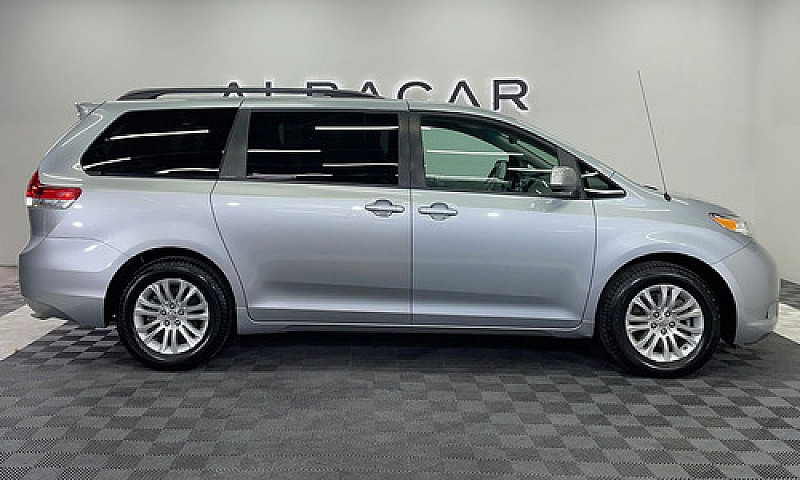 Toyota Sienna 2014...