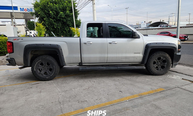 Chevrolet Silverado ...