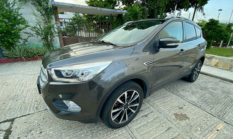 Ford Escape 2018...