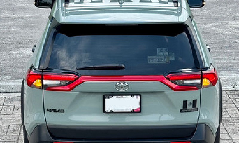 Toyota Rav4 2.5 Adve...