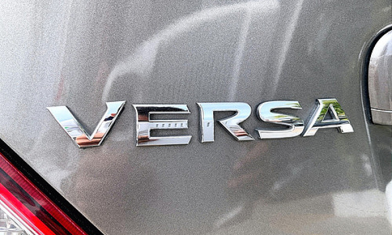 Nissan Versa 2019...