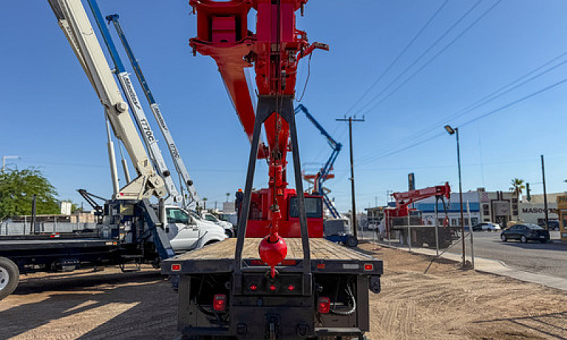 Grua Titan 2003 Ster...