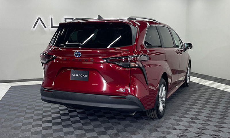 Toyota Sienna 2.5 Xl...
