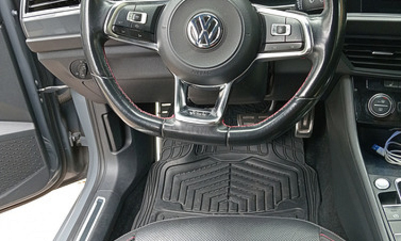 Volkswagen Jetta 2.0...
