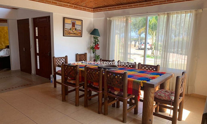 Casa Amueblada En Ve...