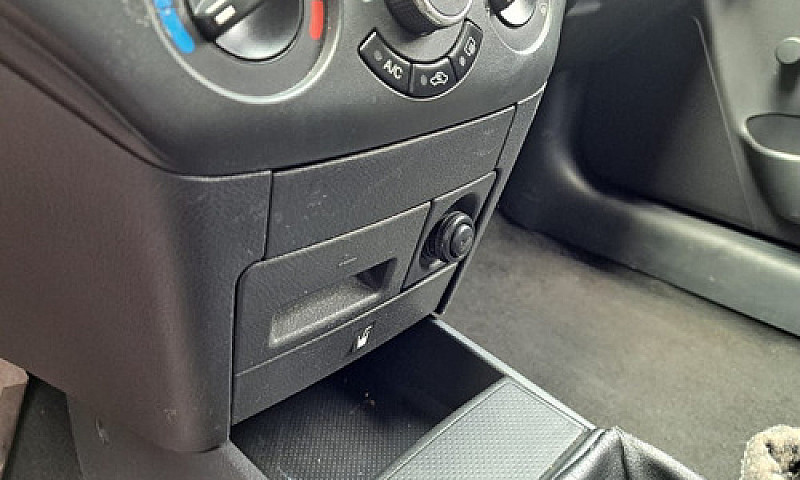 Chevrolet Aveo 2016 ...