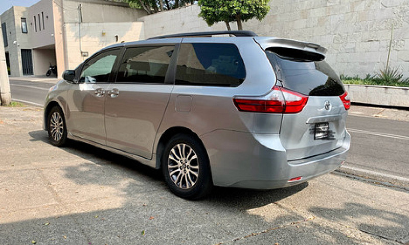 Toyota Sienna 3.5 Xl...