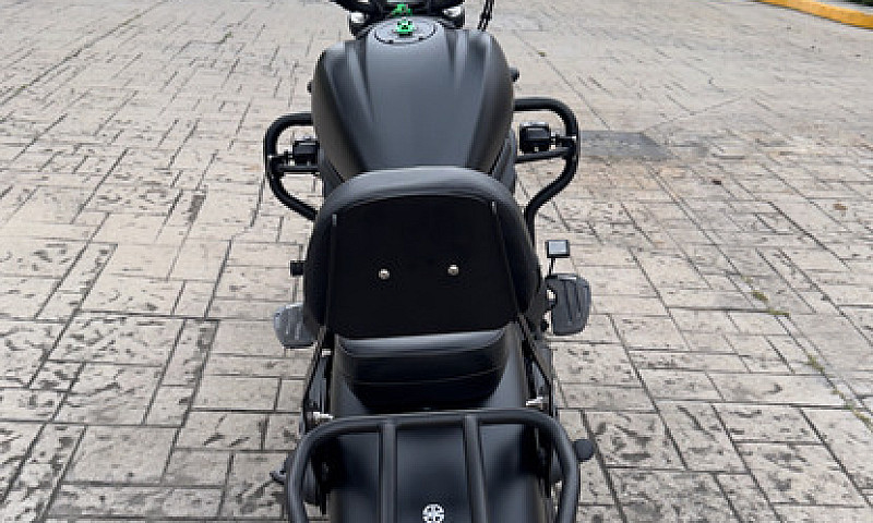 Kawasaki Vulcan S 65...