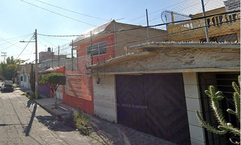 Casa De 2 Niveles A ...