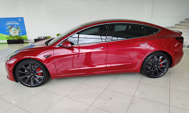 Tesla Model X 2020...