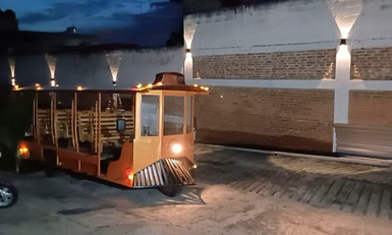 Tranvia Turistico De...