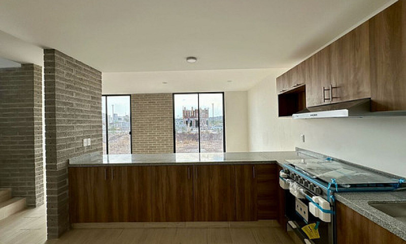Casa En Venta En Zon...