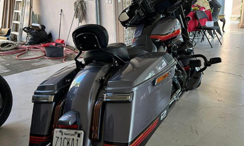 Harley Davidson Stre...