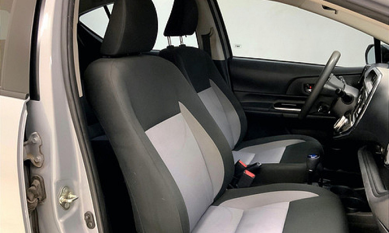 Toyota Prius 2021...