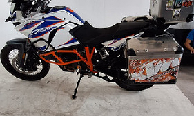 Ktm Adventure 1090 R...