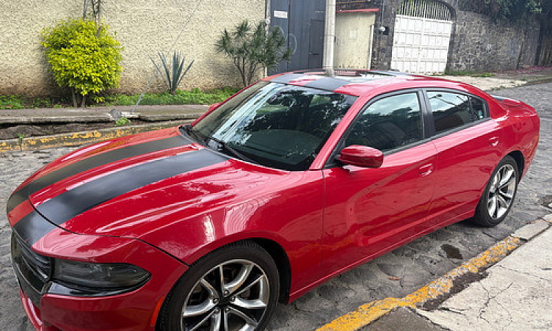 Dodge Charger 5.7 R-...