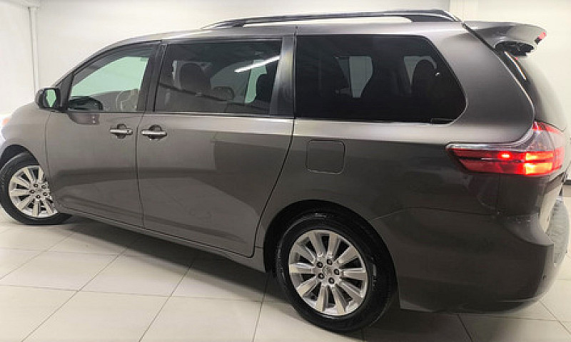 Toyota Sienna 2015...