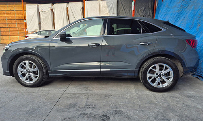Audi Q3 Sportback 1....
