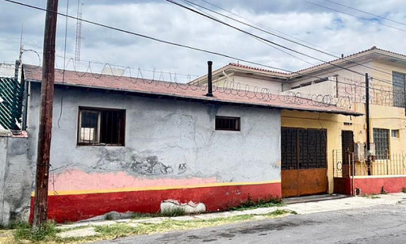 Venta De Casa Con Us...