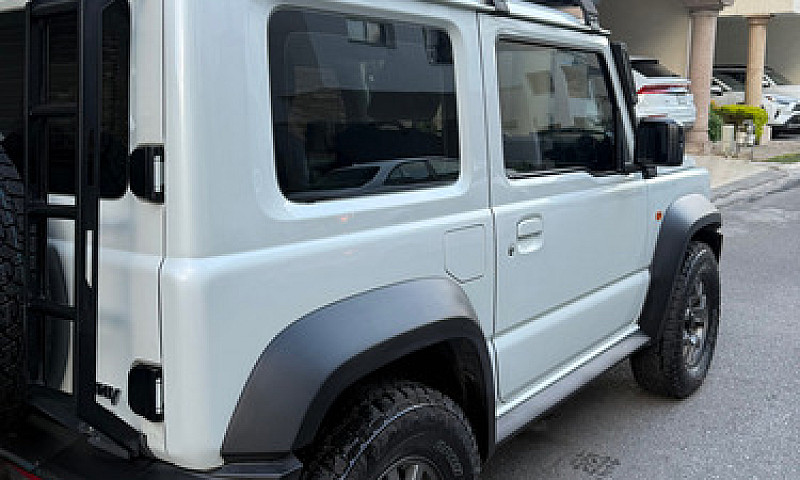 Suzuki Jimny 1.5 Glx...