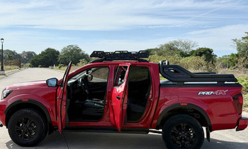 Nissan Frontier 2.5 ...